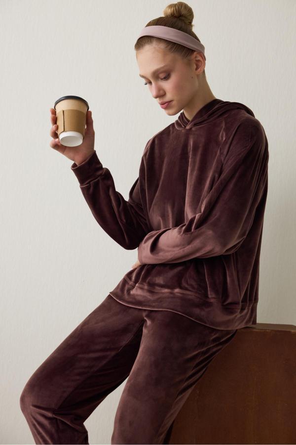 Penti Kahverengi Yumuşak Kadife Sıcak Tutan Termal Etkili Kapüşonlu Sweatshirt - Image 1