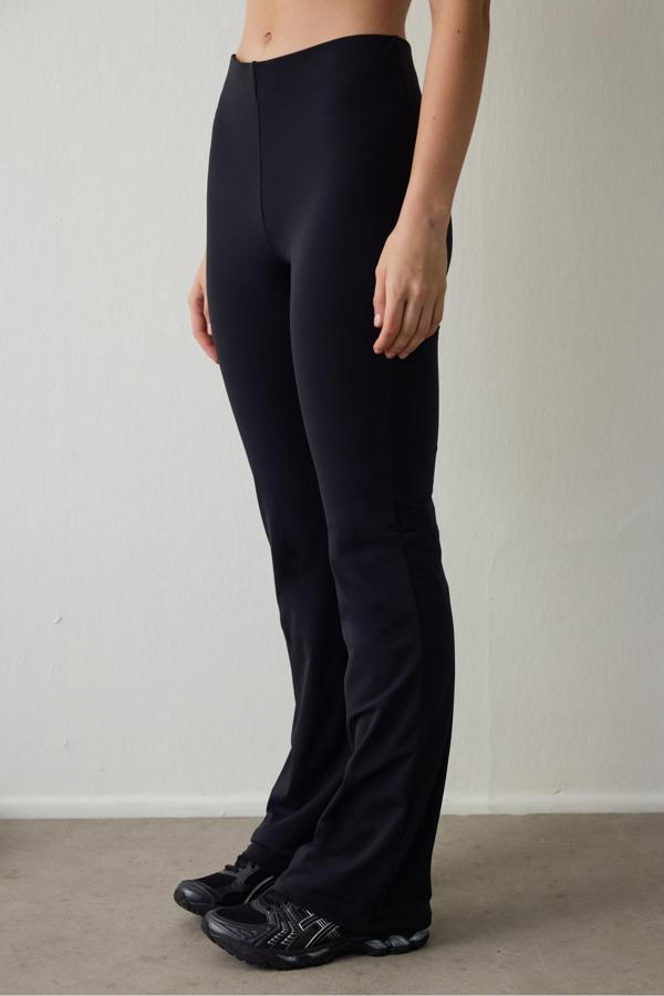 Penti Siyah Sıcak Tutan Termal Etkili Flare (İspanyol Paça) Yüksek Bel Tayt - Image 1