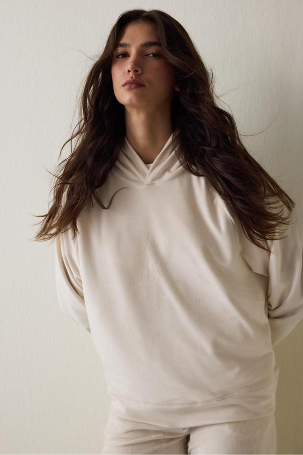 Penti Bej Yumuşak Kadife Sıcak Tutan Termal Etkili Kapüşonlu Sweatshirt - Image 1