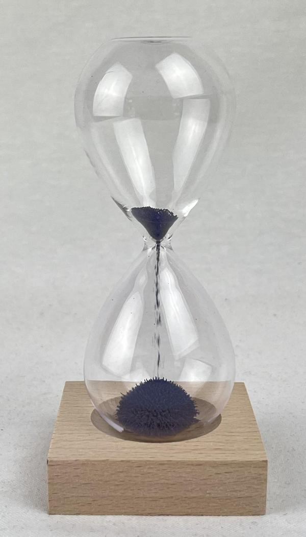 Mıknatıslı Kum Saati Ahşap Standlı - Image 1