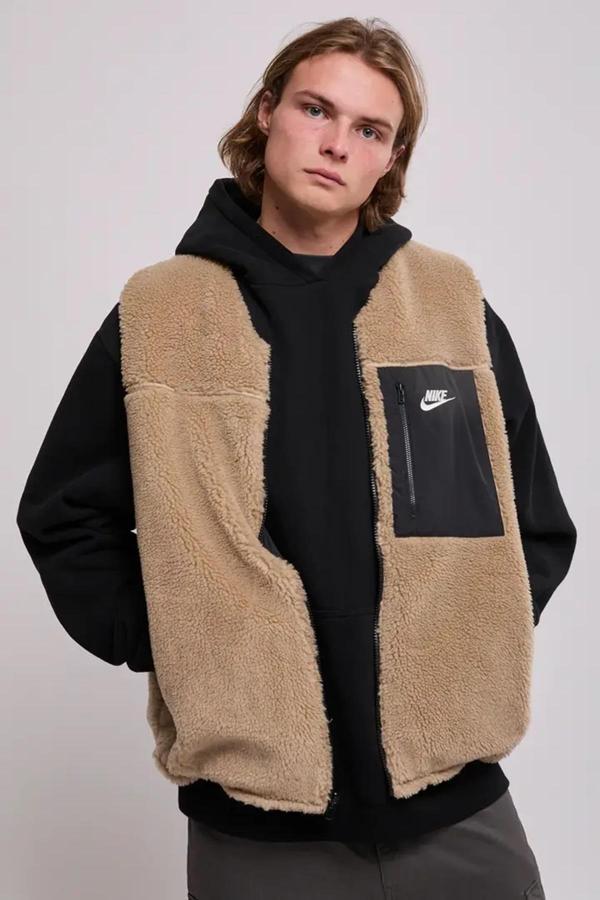 Nike Sporswear Club Fleece Winterized Reversible Sythetic Fill Full-Zip Çift Traflı Erkek Bol Kesim Peluş Sentetik Dolgu Yelek Kahve-Siyah - Image 1