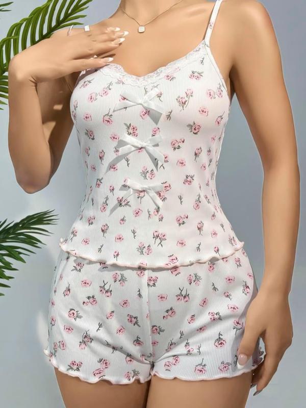 Pamuklu Beyaz Üstüne Çiçek Desen Fitilli Askılı Şortlu Pijama Takımı - Image 1