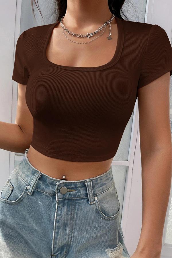 Kadın Kahverengi Yarım Kol Düz Yaka Crop Top Bluz - Image 1