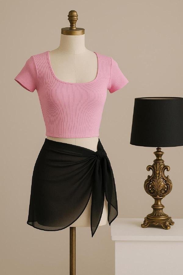 Kadın Pembe Yarım Kol Crop Ve Siyah Pareo 2'li Set - Image 1