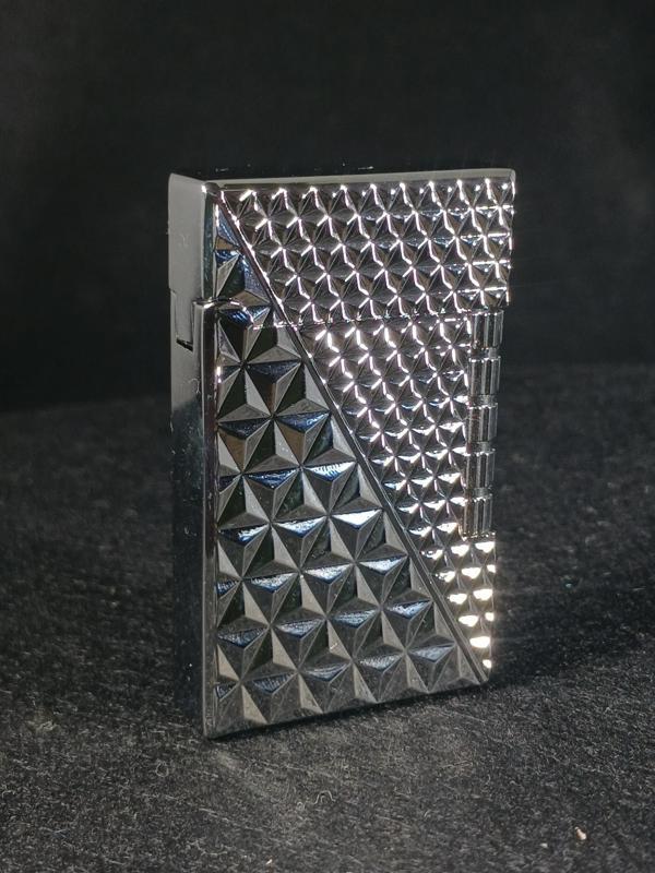 Elmas Kesim Gümüş Renkli Gazlı Metal Çakmak - Image 1