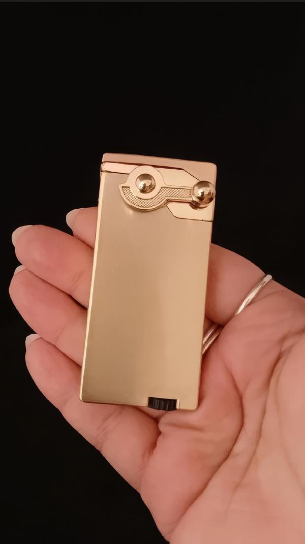 Özel Mekanizmalı Metal Gold Koleksiyonluk Rüzgar Geçirmez Çakmak - Image 1