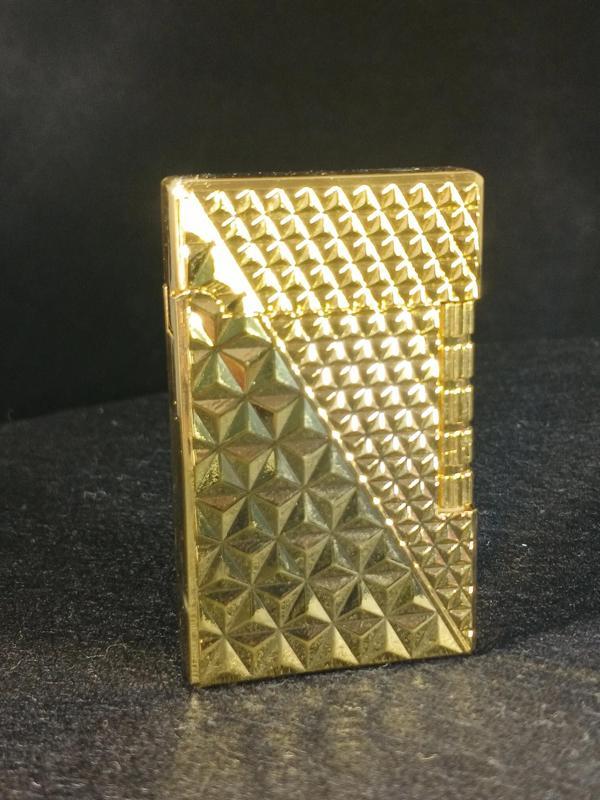 Elmas Kesim Altın Renkli Gazlı Metal Çakmak - Image 1