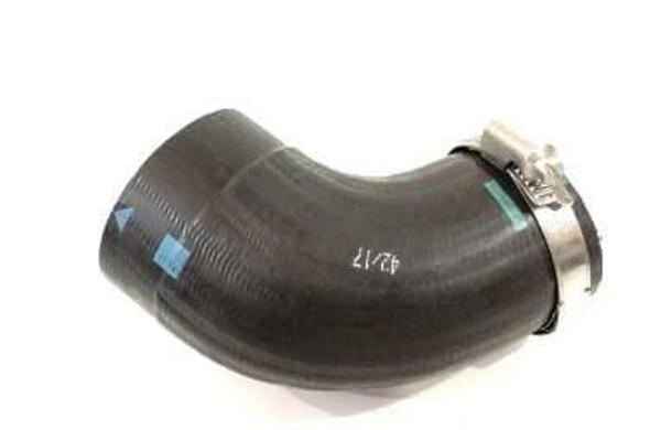 TURBO HORTUMU T6-CRAFTER 4 KAT POLYESTER KULLANILMIŞTIR - Image 1