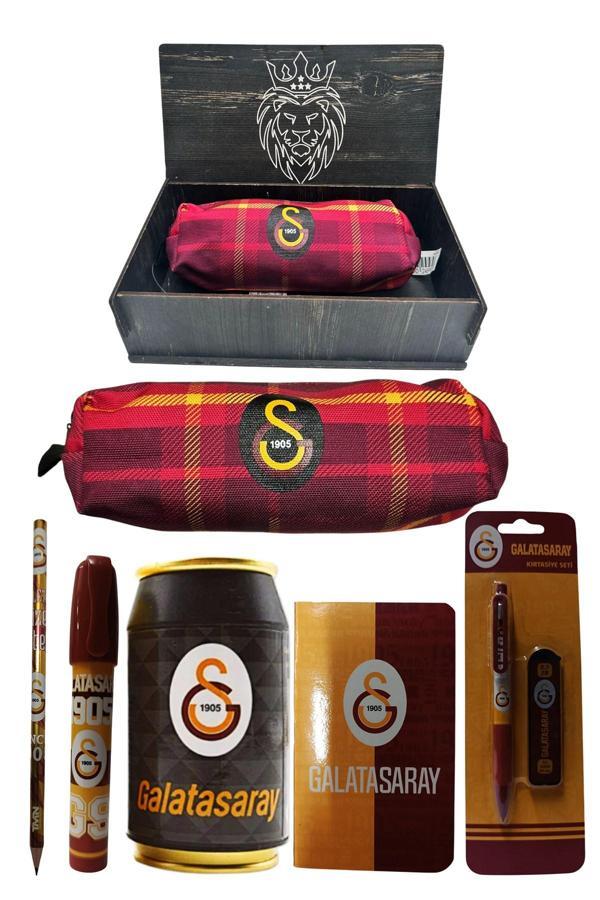 Galatasaray Lisanslı Siyah Kutu Kalemtraş Ahşap Kutulu 6Lı Kırtasiye Seti - Image 1