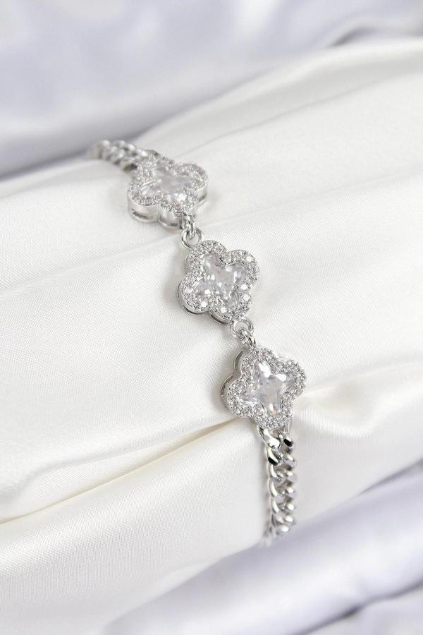 BFS Pirinç Zirkon Taşlı Yonca Model Gümüş Renk Kadın Bileklik - Image 1