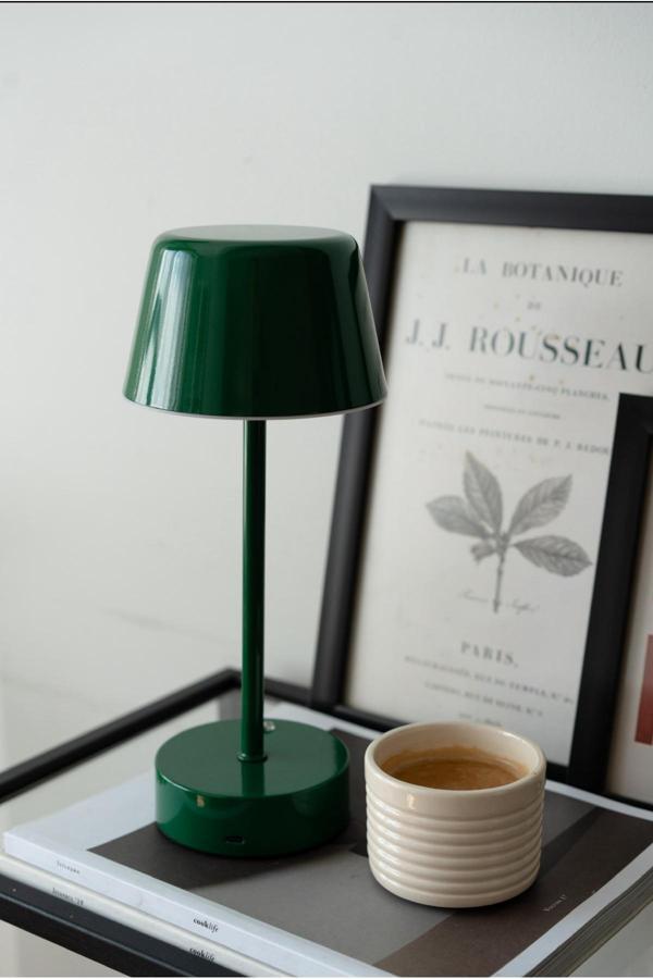 Dekorz Dükkan Yeşil Renk Metal Dokunmatik Masa Lambası - Image 1