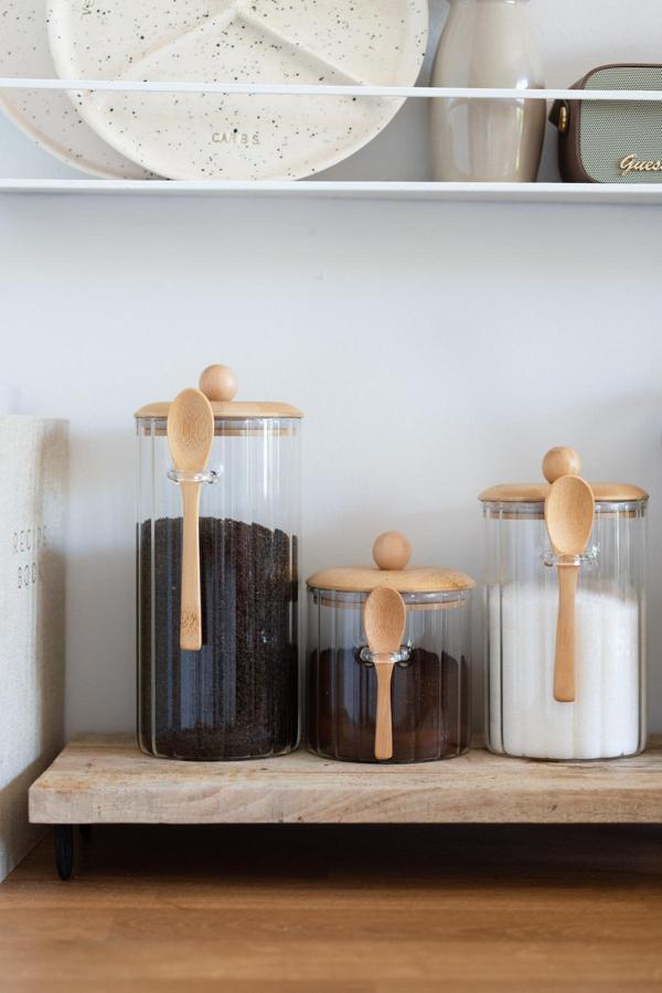 Dekorz Dükkan 3'Lü Bambu Kapaklı Çizgili Cam Kaşıklı Kavanoz Seti (650/1000/1350Ml) - Image 1