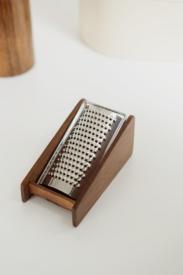 Dekorz Dükkan Akasya Mini Sarımsak Rendesi - Image 1