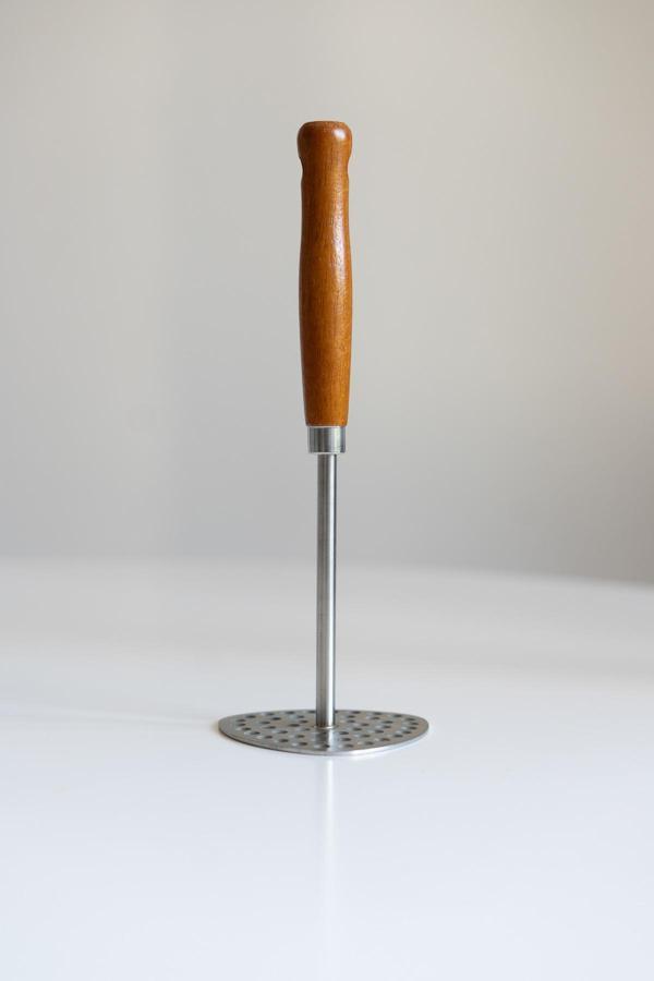 Dekorz Dükkan Ahşap Saplı Patates Ezici - Image 1