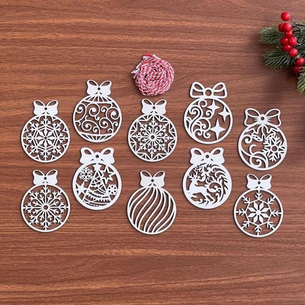 10 Parça Kırmızı Beyaz İpli Fiyonk Model Ahşap Yılbaşı Ağaç Süsü (5365) - Image 1