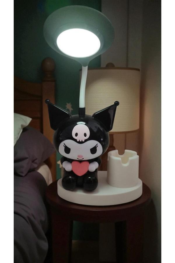 Famemus Accessory Kuromi Kalemlikli Masa Üzeri Gece Lambası Boyut :25Cm Siyah Renk - Image 1