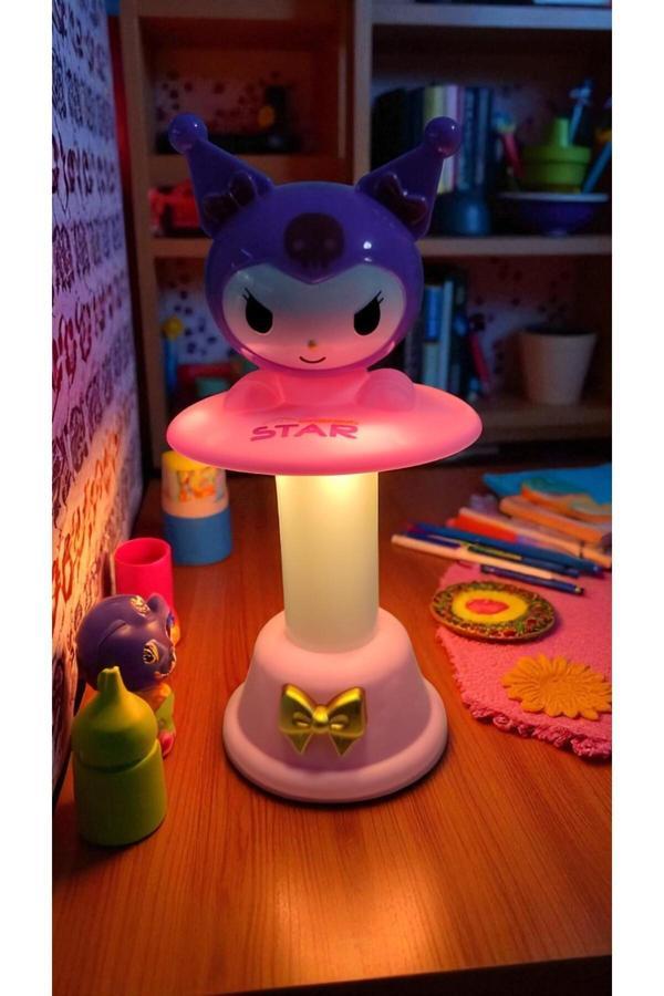Famemus Accessory Kuromi Kafa Sallayan Gece Lambası Boyut: 18 Cm - Image 1
