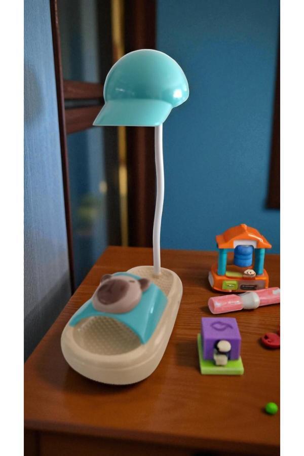 Famemus Accessory Terlik Ve Şapka Görünümlü Gece Lambası Boyut 24 Cm - Image 1