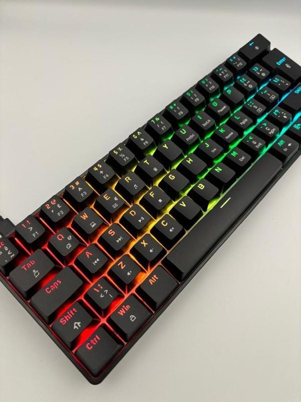 T60 Siyah Renk Blue Switch Rgb Gaming Oyuncu Klavyesi Mekanik 62 Tuş 18 Ayarlanabilir Led Gaming - Image 1