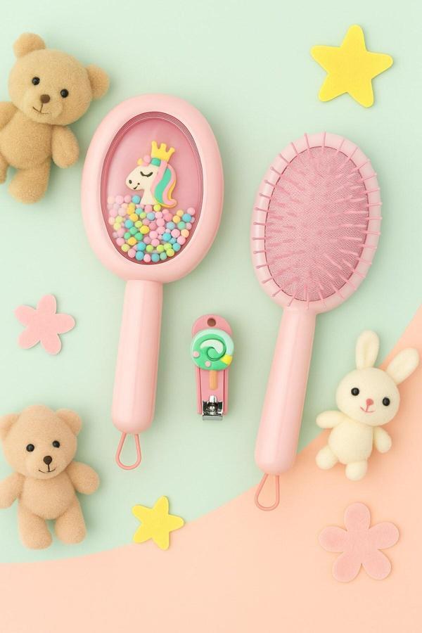 1 Adet Unicorn Figürlü Renkli Boncuklu Çocuk Saç Tarağı Fırçası ve 1 Adet Tırnak Makası Seti Pratik - Image 1
