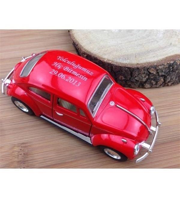 Kişiye İsime Özel Sevgiliye Eşe Hediye Kırmızı Metal Vosvos Çek Bırak Oyuncak Araba 12 CM Kırmızı - Image 1