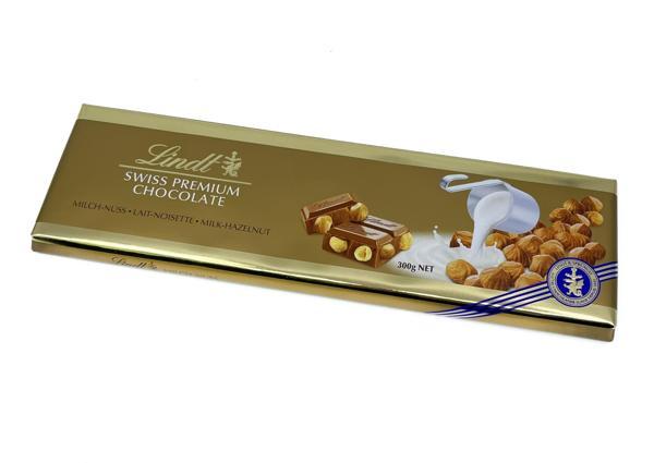 Lindt Swiss Premium Bütün Fındıklı Sütlü İsviçre Çikolatası 300 g - Image 1