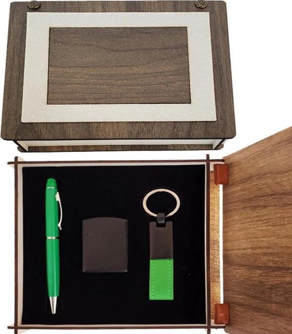 MDB Özel Ahşap Kutulu Yeşil Anahtarlık Kalem ve Çakmak Set - Image 1