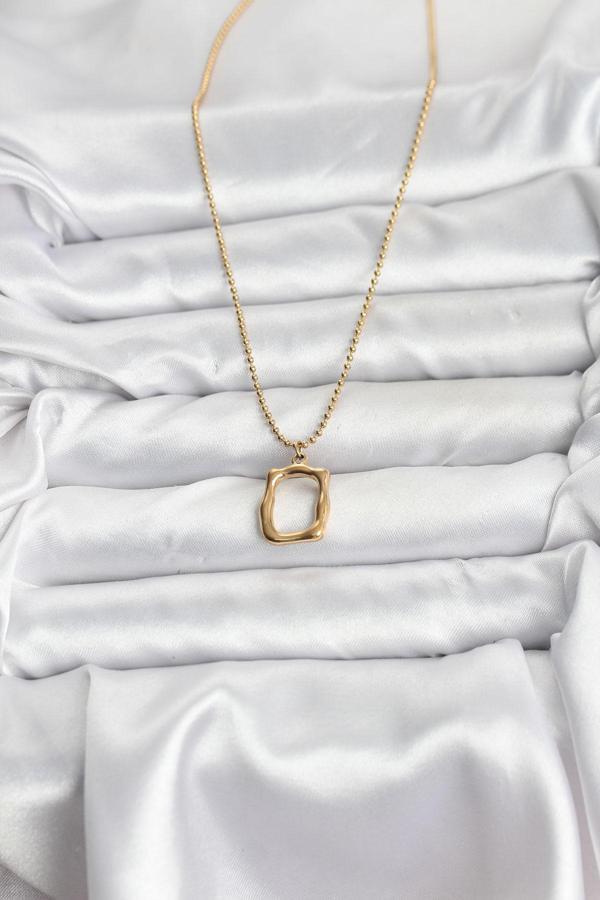 Zarif Boyunlar için Golden Çelik Zincir Kadın Kolye - Image 1