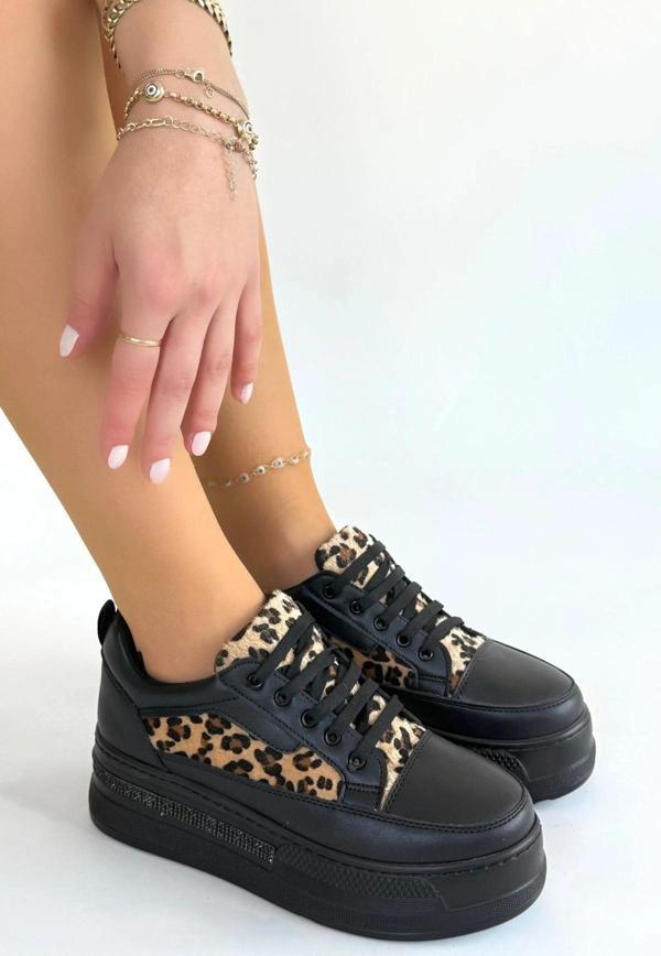 Lorrin Siyah Cilt Leopar Detaylı Bağcıklı Spor Ayakkabı - Image 1