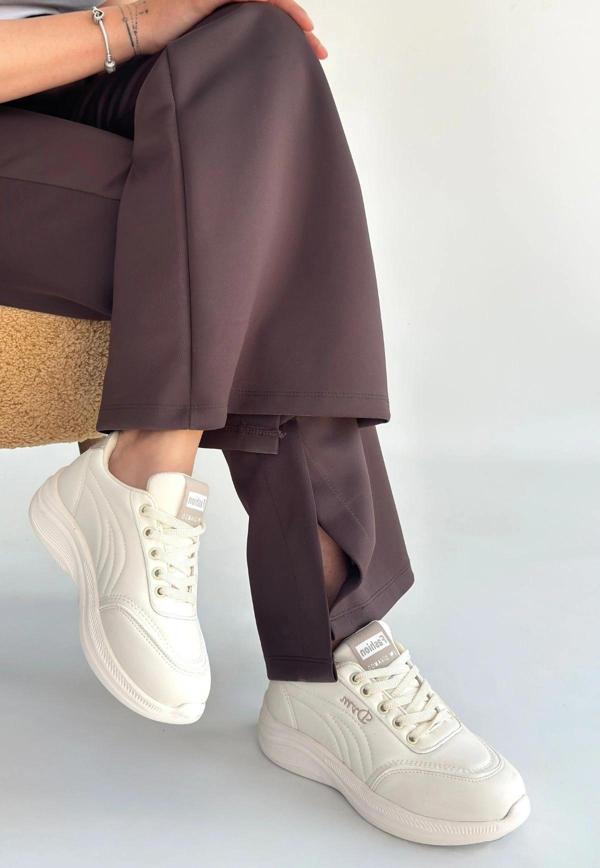 Yejja Bej Cilt Bağcıklı Spor Ayakkabı - Image 1