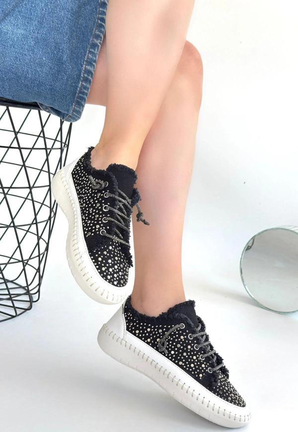 Guji Siyah Kot Bağcıklı Spor Ayakkabı - Image 1