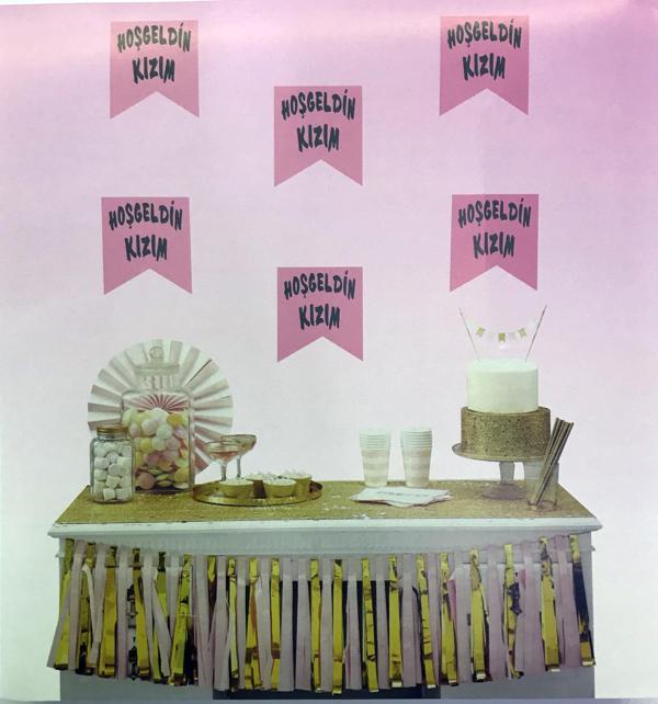 Pembe Üzeri Gümüş Renk Hoşgeldin Kızım Bayrak Süs (4915) Go-53-vice/(1395) - Image 1