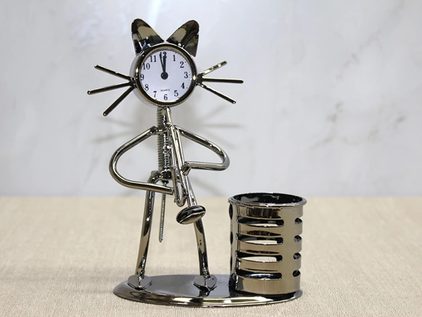 Metal Saksafon Çalan Kedi Müzisyen Saat Ve Kalemlik Alk4346 - Image 1