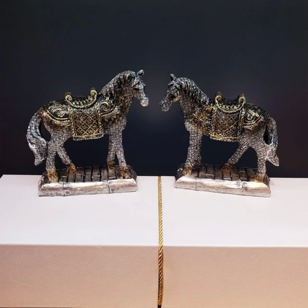 Dekoratif At Biblosu - Image 1