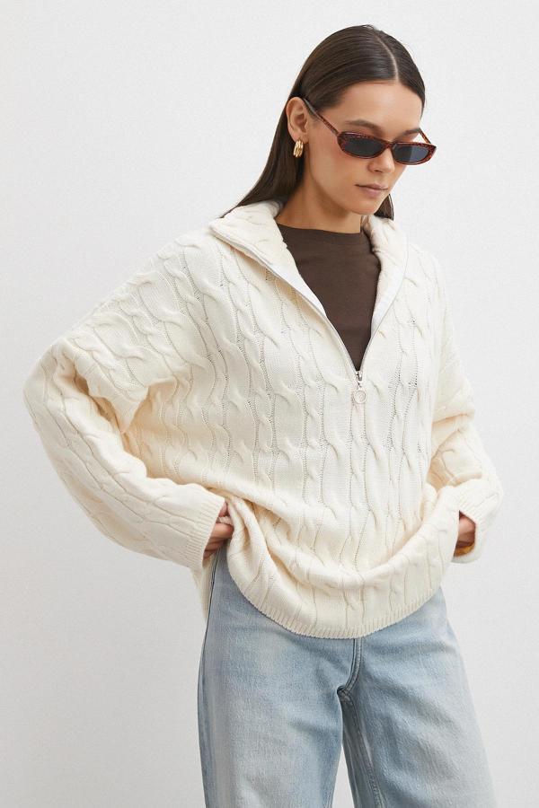 Saç Örgülü Yarım Fermuarlı Kazak Ekru - Image 1