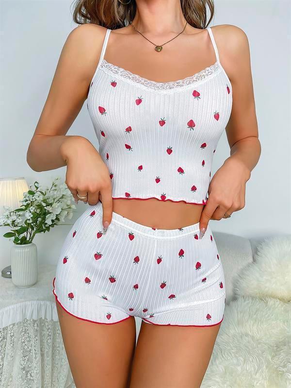 Amora Secret Beyaz Üstüne Çilek Desenli Askılı Şortlu Pijama Takımı - Image 1
