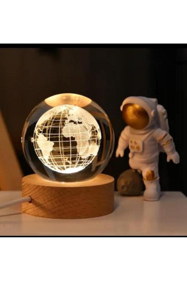 Alpjoy Dekoratif Dünya Tasarımlı Ahşap Altlıklı Işıklı Cam Küre - Image 1