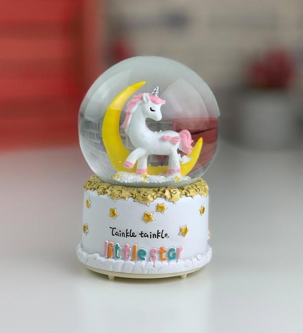 Unicorn Kar Küresi Orta Boy Sarı Ay - Image 1