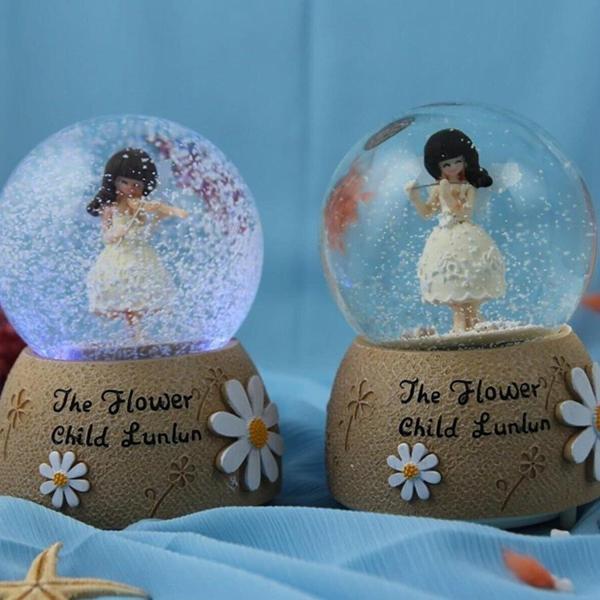 Kemancı Kız Kar Küresi Orta Boy - Image 1