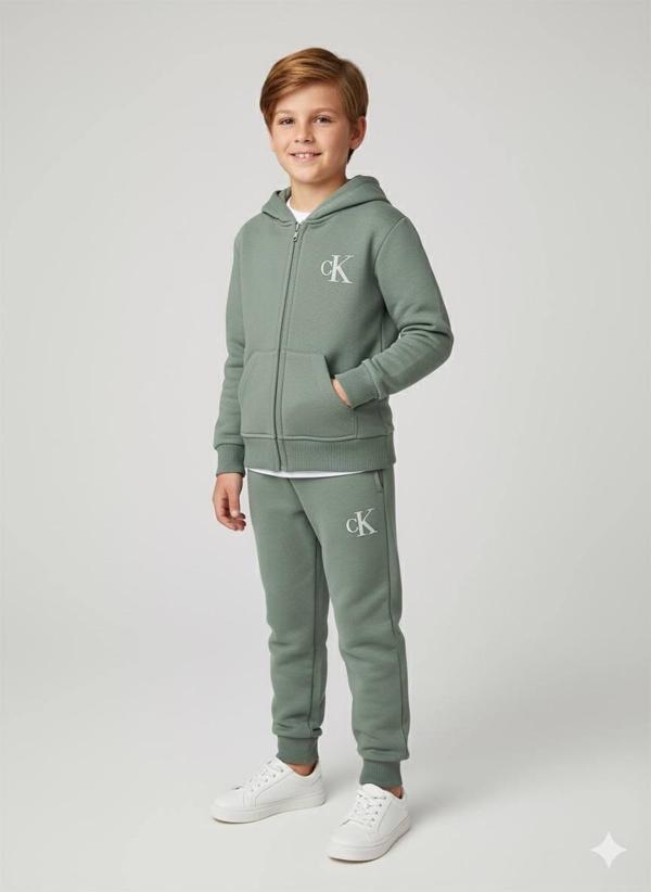 CK Kapüşonlu Fırçalı Pamuk Çocuk Takımı – Çift Cepli Üst & Cepsiz Jogger Alt - Image 1