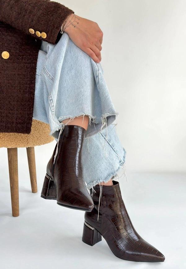 BİÇOMİ Meça Kahverengi Cilt Topuklu Bot - Image 1