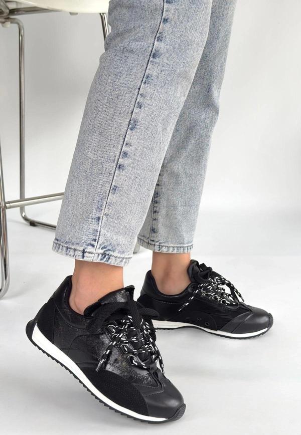 BİÇOMİ Ranu Siyah Cilt Paraşüt Detaylı Bağcıklı Spor Ayakkabı - Image 1