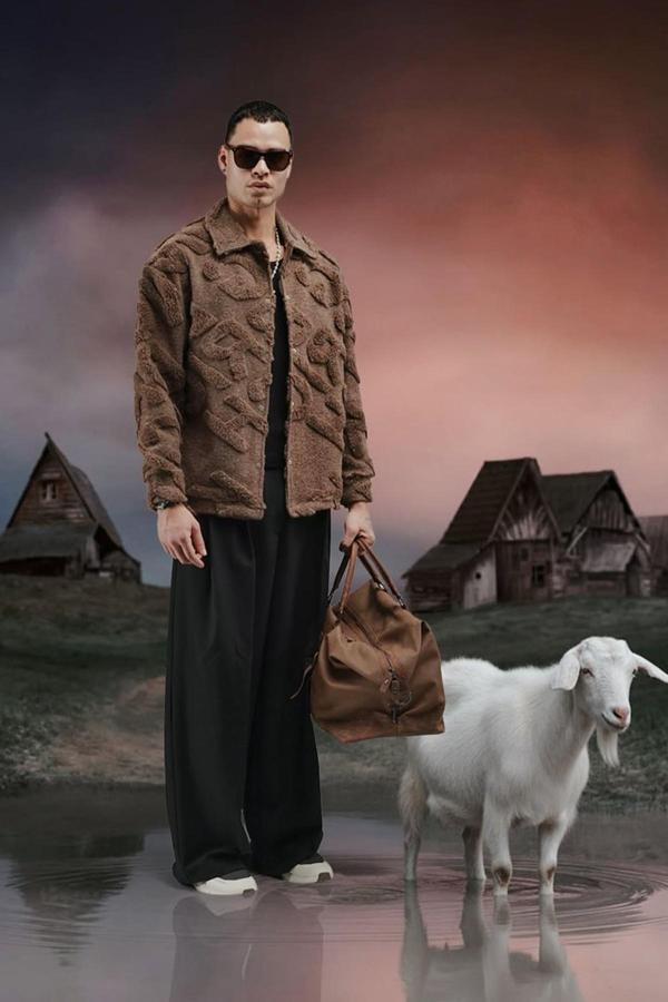 Oversize Önü Çıtçıt Kapamalı Astarsız Ve Cepsiz Peluş Ceket - Image 1