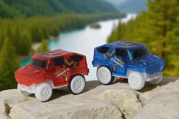 Magic Tracks Uyumlu 2’li LED Işıklı Oyuncak Jeep Arabası Seti – Karanlıkta Parlayan Ray Arabaları - Image 1