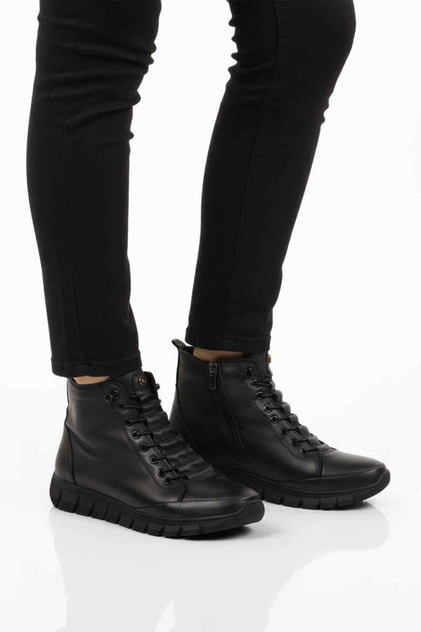 Siyah Hakiki Deri İçi Polarlı Kaymaz Fermuarlı Kadın Bot 3910 Z - Image 1
