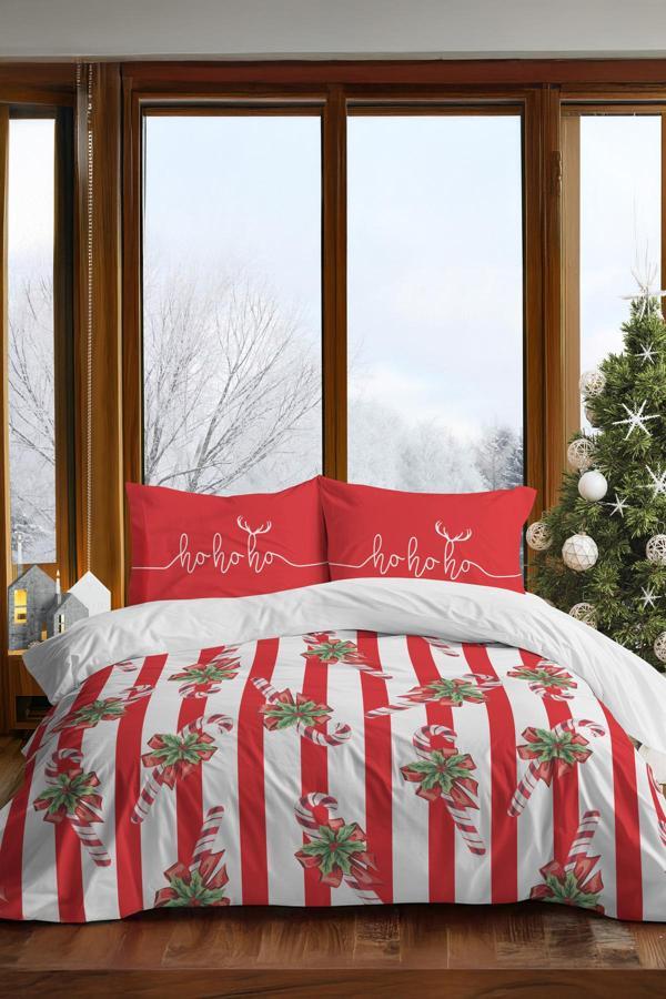 Helen George Jolly Nights Yeni Yıl Desenli Nevresim Takımı-Çift Kişilik(Pamuk-Polyester, Gizli Fermuar) - Image 1