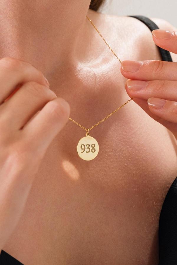 Acestes Design 938 Sayı Aşk Tutku Şans Tasarım Lazer Plaka 14 Ayar Altın Kaplama 925 Ayar Kolyeler - Image 1