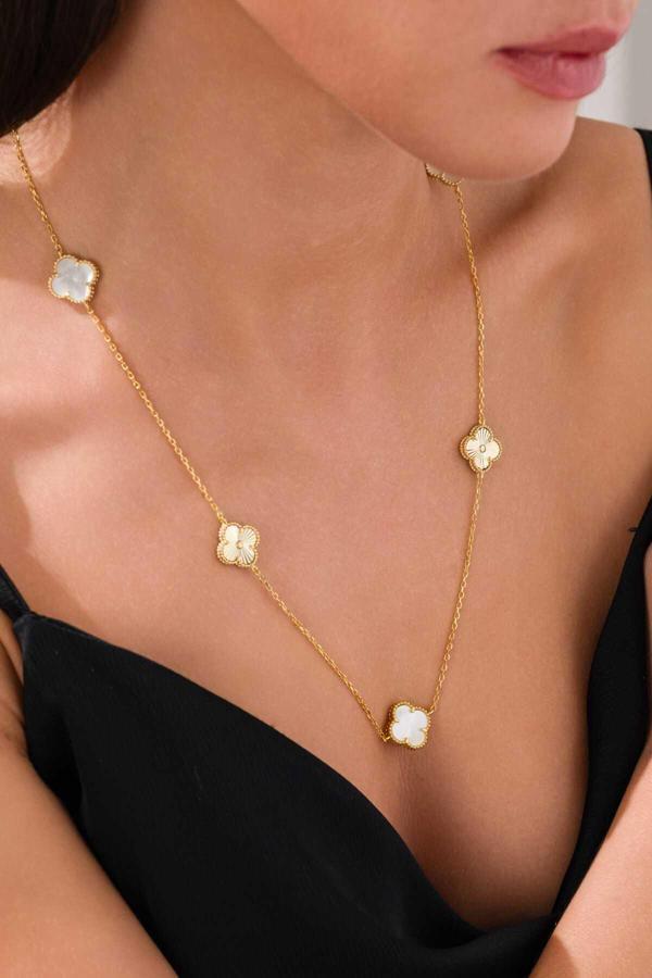 Acestes Design Yonca Şans Model 5 Beyaz Sedef Taşlı Ve Lazer Kalemli Zarif Tasarım Gold Yonca Kolyeler 50 Cm - Image 1