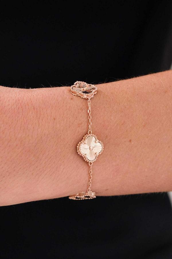 Acestes Design 925 Ayar Gümüş 3 Yonca Şans Model Lazer Kalemli Işıltı Özel 14 Ayar Altın Kaplama Gümüş Bileklik - Image 1