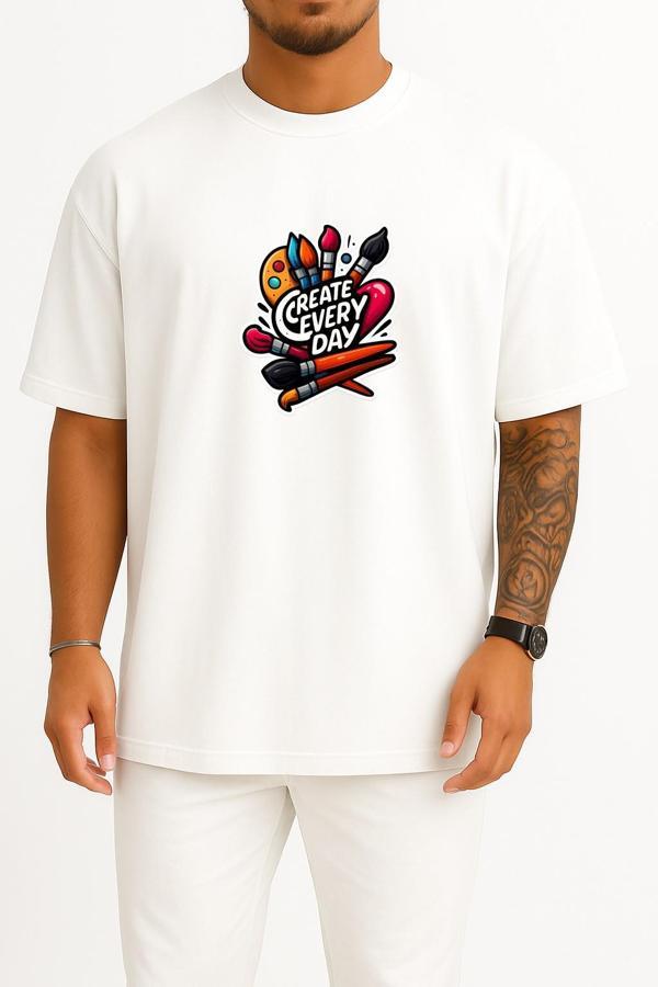 Oversize Her Gün Oluştur , Ressam, Çizim Veya Boya Göğüs Baskılı Unisex T-Shirt - Image 1